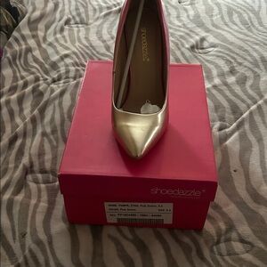 Shoe Dazzle Gold and Pink Heels